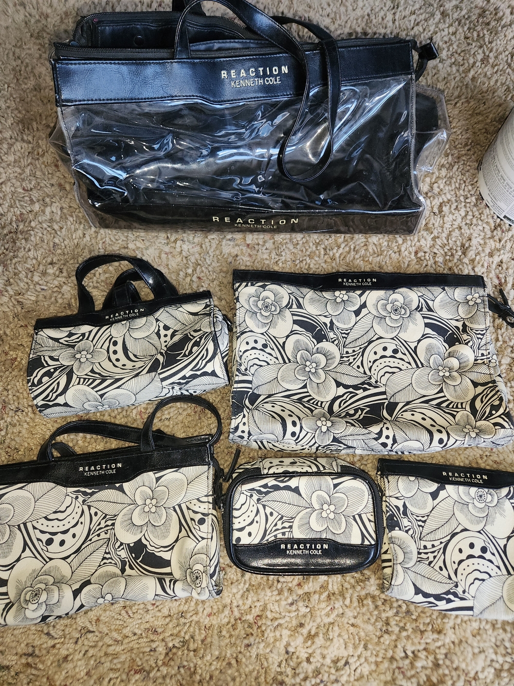 Kenneth Cole Reaction Black & Cream Floral Travel Bag Set
